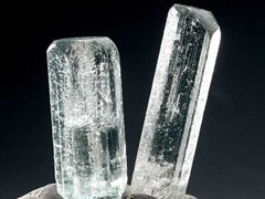 Hexagonal crystals of beryl